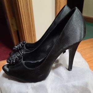 Apt 9 black heels